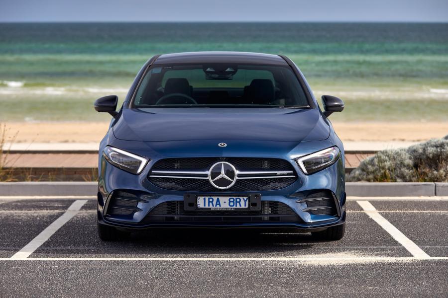  Mercedes-AMG A35 4Matic Sedan (V177) 2020 года  (AU) (фото 7 из 41)